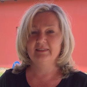 Meet your Posher, Annamaria